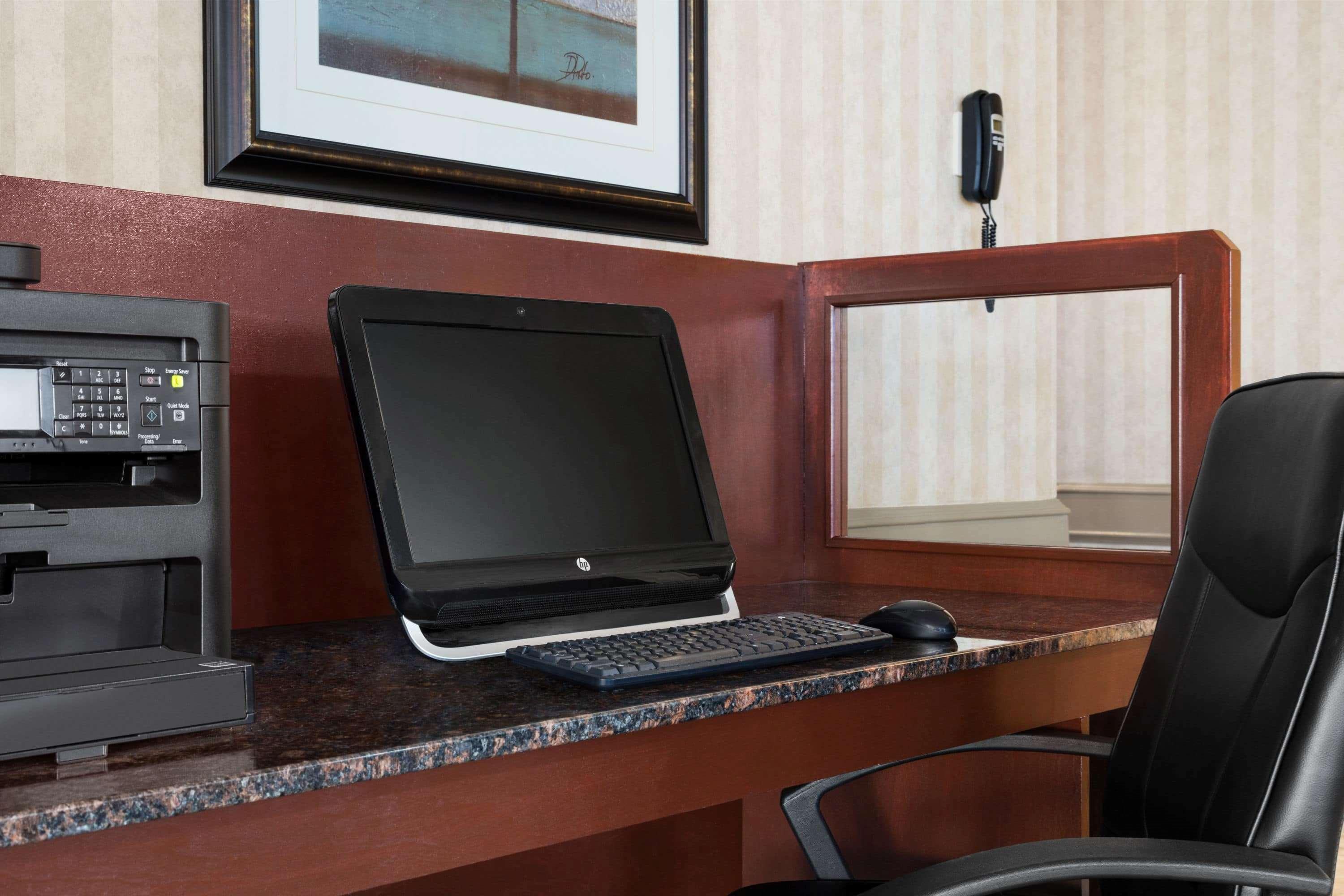 Travelodge By Wyndham Lloydminster Extérieur photo