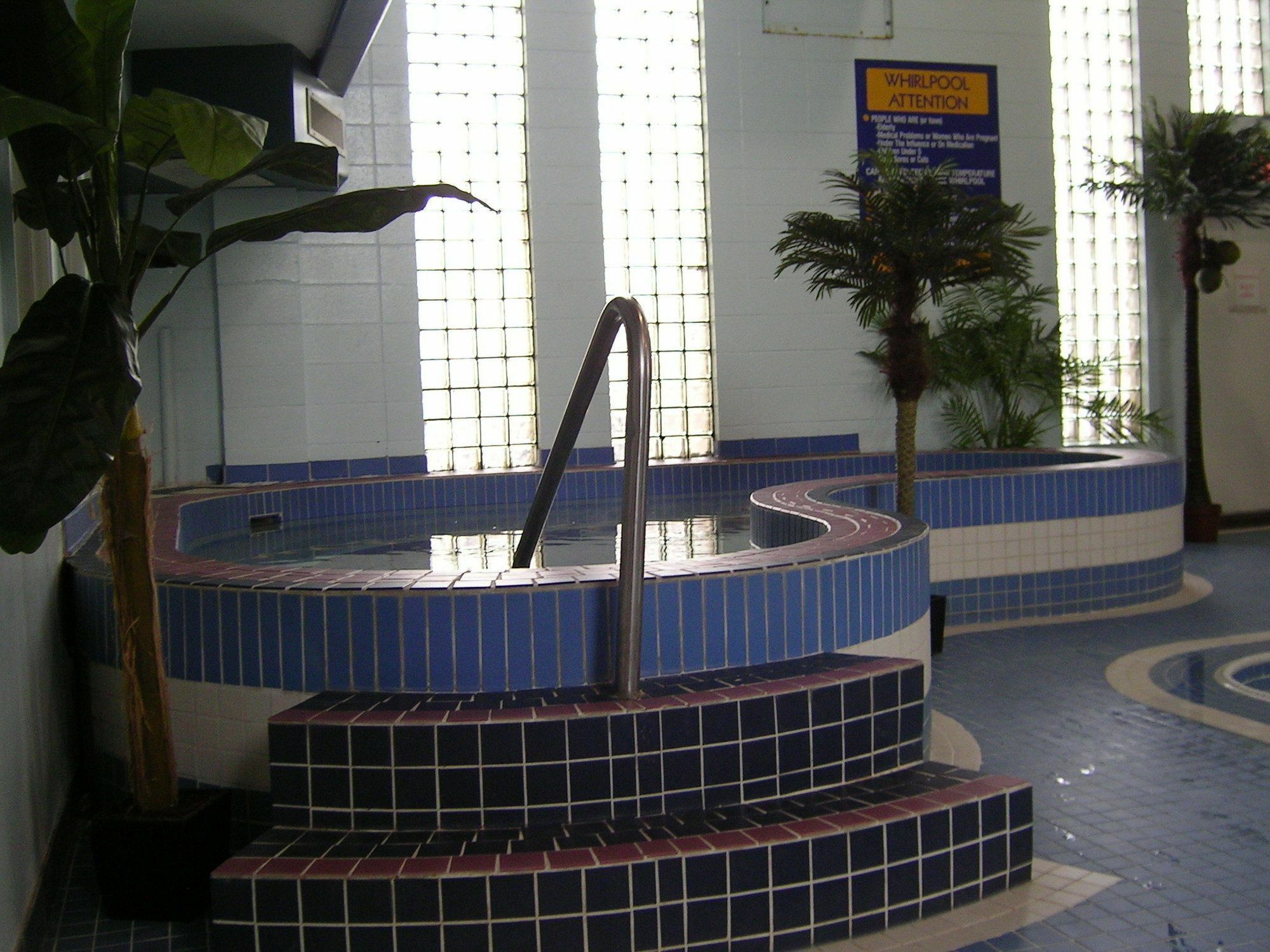 Travelodge By Wyndham Lloydminster Extérieur photo